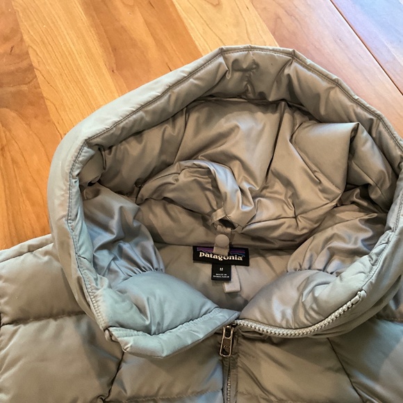 Patagonia women’s size M very warm down jacket - Picture 2 of 9